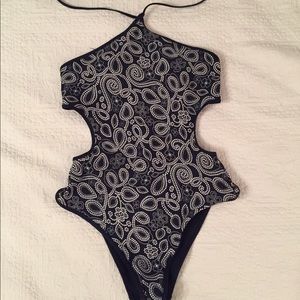 Aerie one piece hourglass Swim suit Navy and white